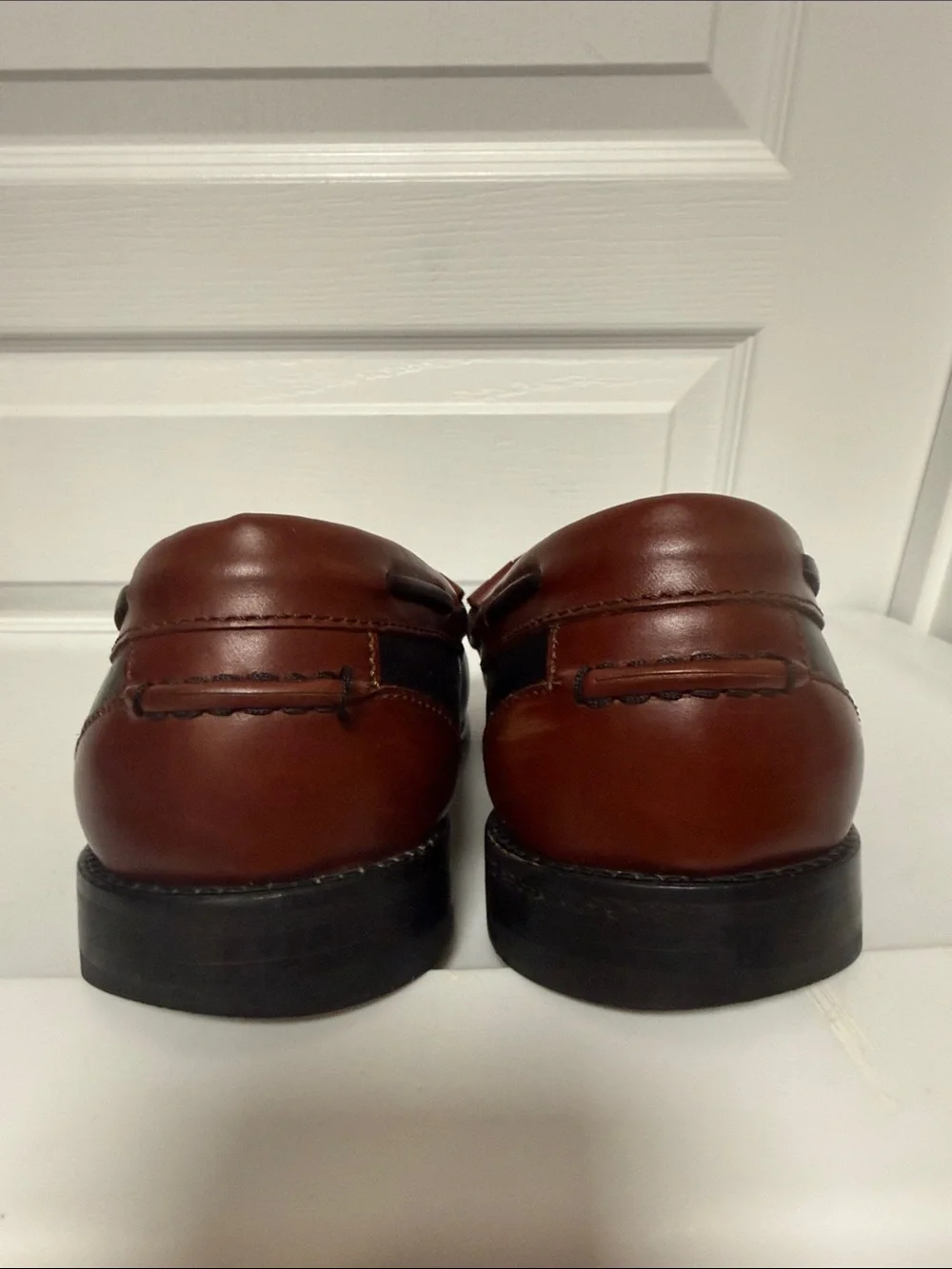 Men's 8.5 M Johnson and Murphy Two-Tone Brown and Black Tassel Kiltie Loafers